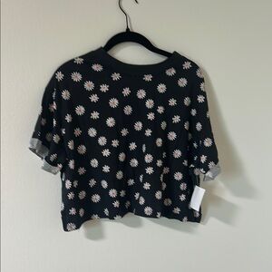 Black Daisy Print Crop Top